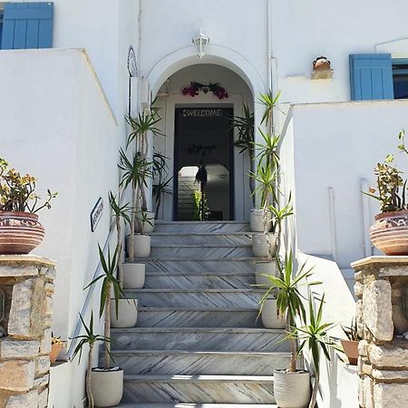 Augusta Studios & Apartments เนาซา ภายนอก รูปภาพ