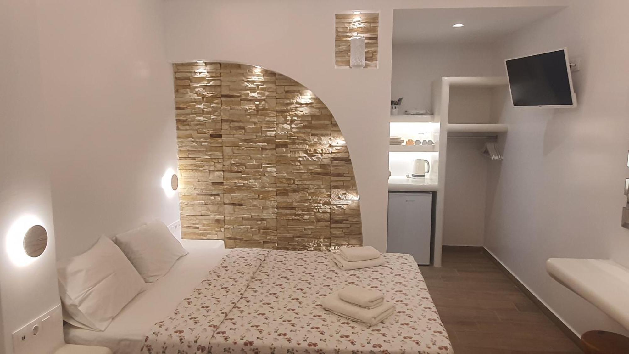 Augusta Studios & Apartments เนาซา ภายนอก รูปภาพ