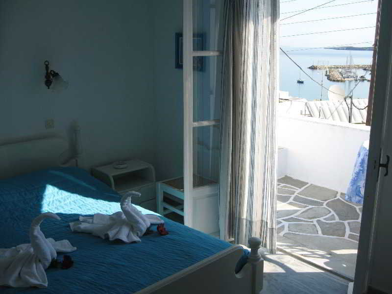 Augusta Studios & Apartments เนาซา ภายนอก รูปภาพ