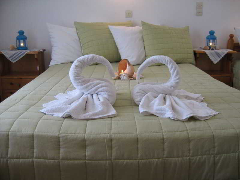 Augusta Studios & Apartments เนาซา ภายนอก รูปภาพ